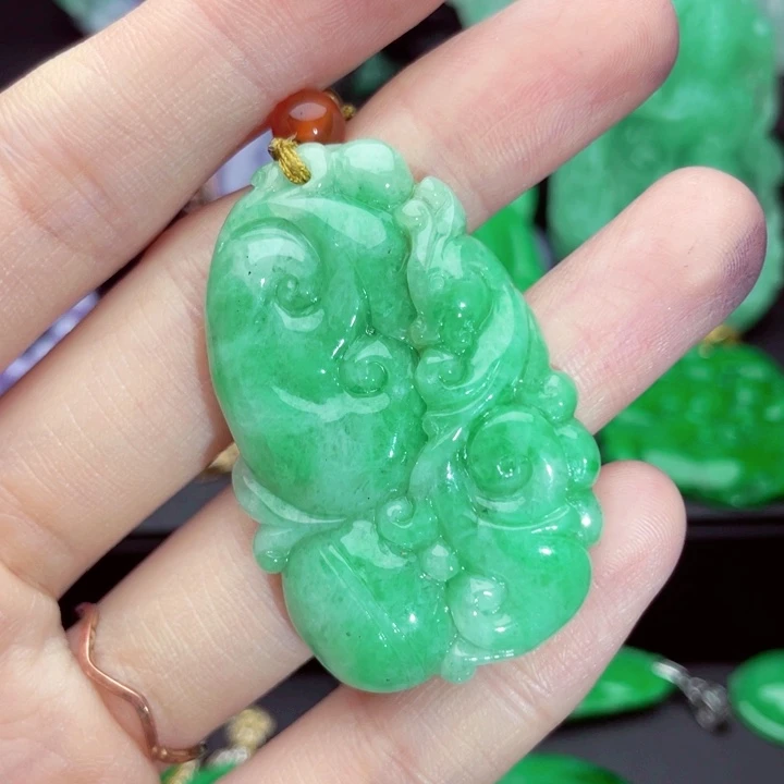 翡翠未镶嵌毛衣链