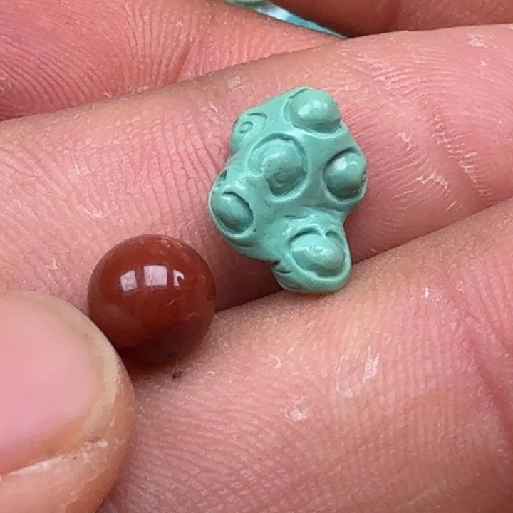 南红玛瑙未镶嵌珠宝半成品