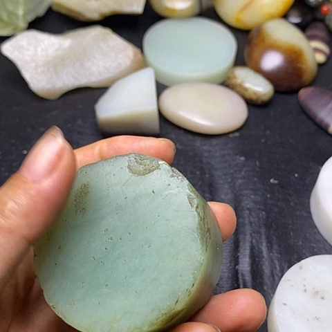 未镶嵌和田玉摆件