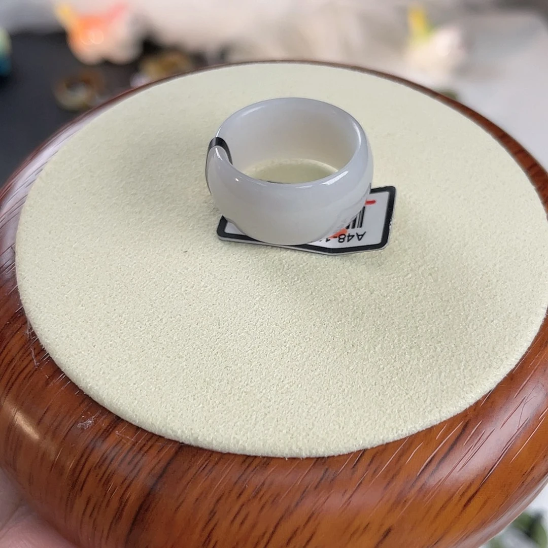 和田玉未镶嵌戒指l23。粉紫轮胎。18.4。不退换