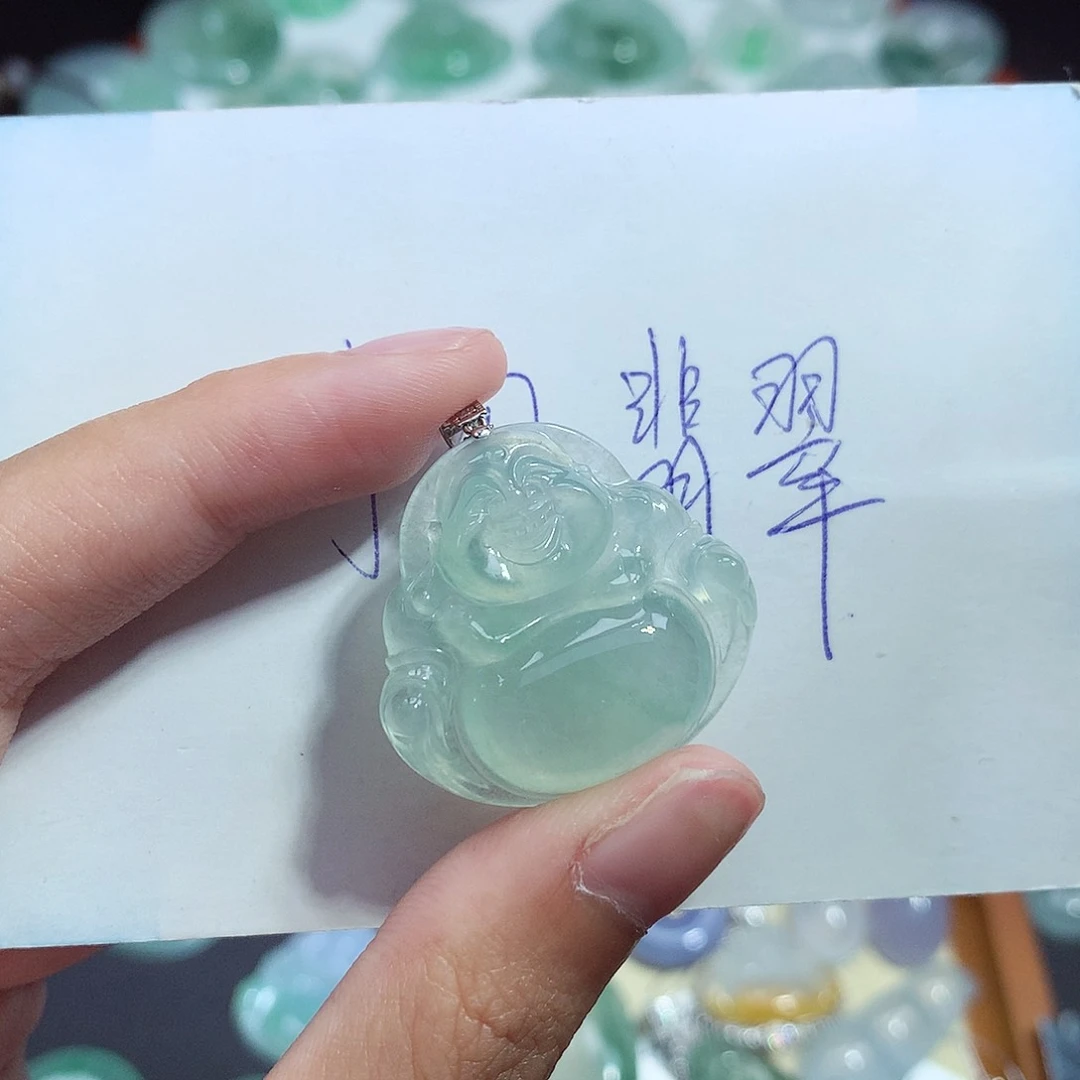 翡翠未镶嵌颈饰佛公