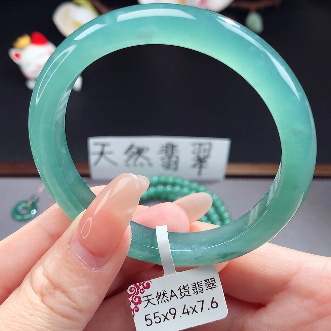 翡翠手镯（圆镯）未镶嵌