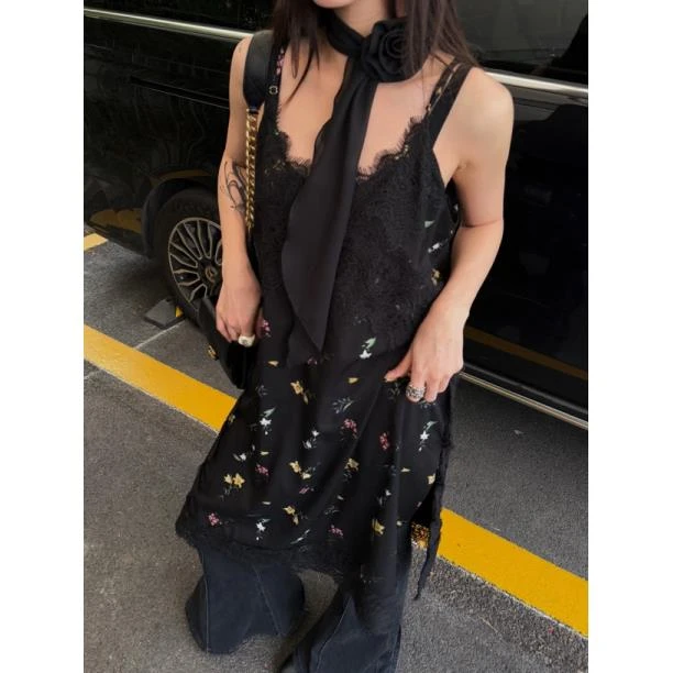 HELLOTANGO《流光花语》小众设计碎花花边蕾丝拼接吊带连衣裙24934#