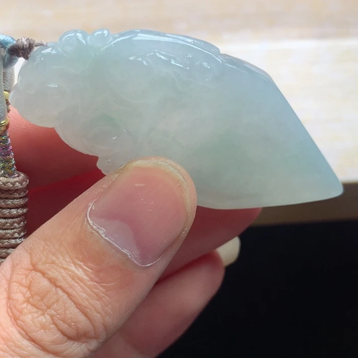 翡翠未镶嵌颈饰吊坠