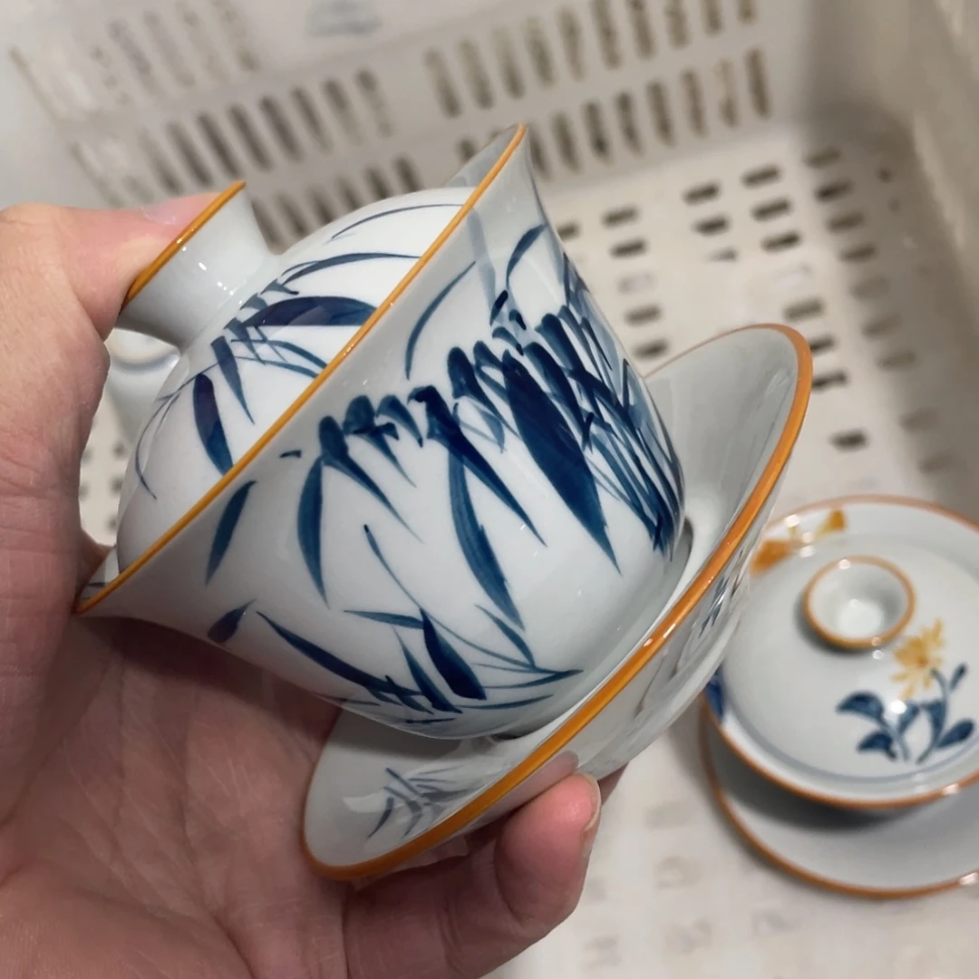 釉下手绘茶具，大瑕