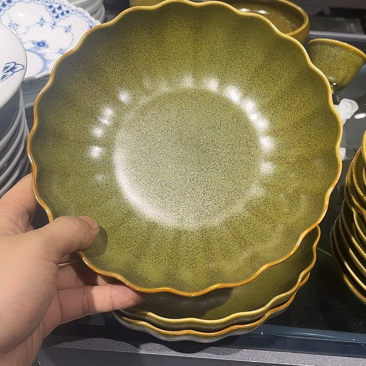 8寸茶叶末菊花深盘