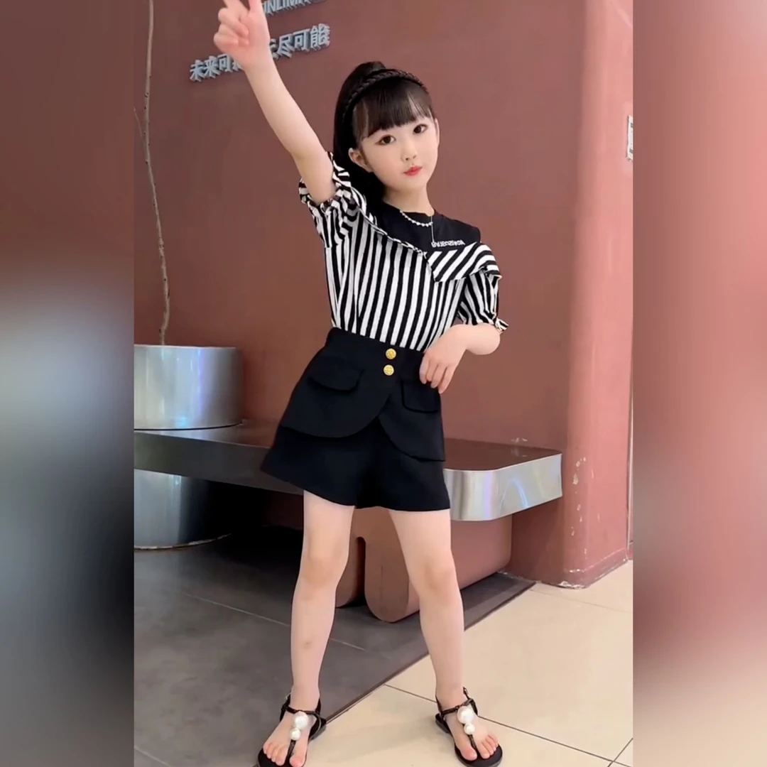 女童夏季露肩套装2025条纹韩版洋气儿童装女孩时髦短袖短裤两件套