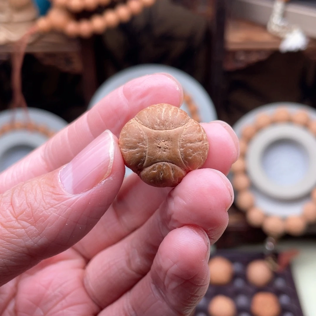 吊坠凤眼菩提墨**?麒麟