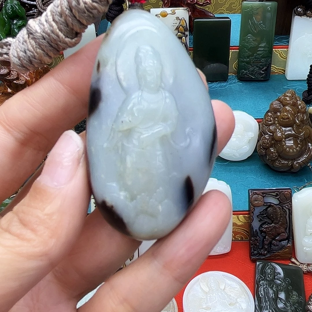 和田玉未镶嵌挂件