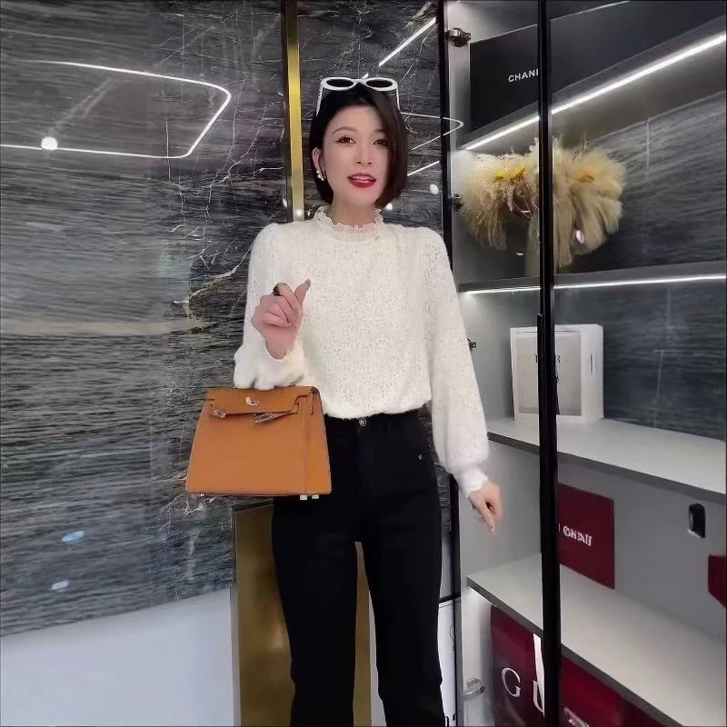 韩版洋气立领女人味显瘦长袖磨毛蕾丝打底衫上衣
