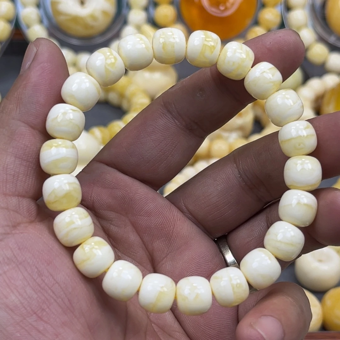 琥珀未镶嵌手串同料瓷白老邢手串10mm