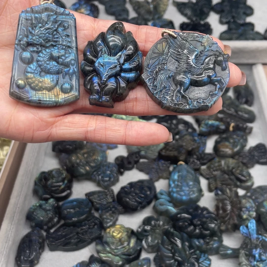 水晶吊坠(不含链)未镶嵌雨**?