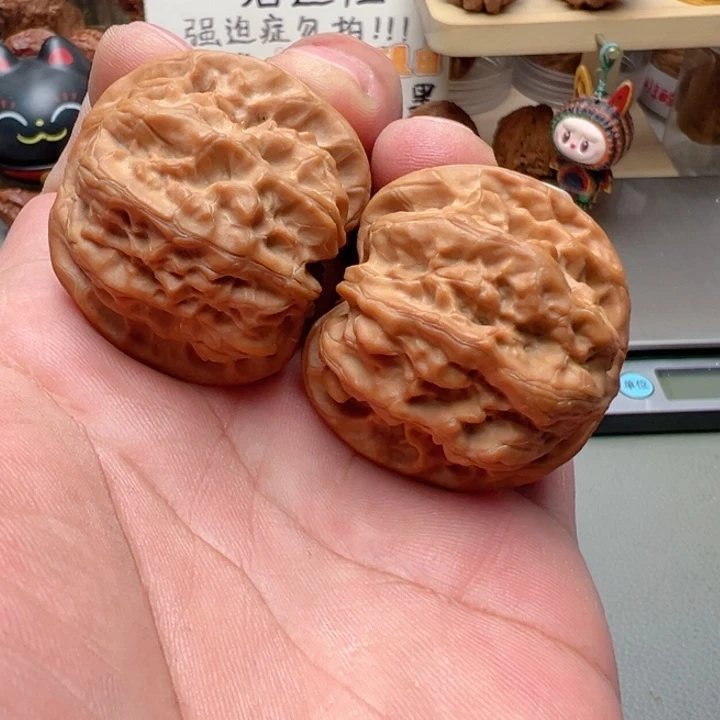 文玩核桃吊坠41尺磐石