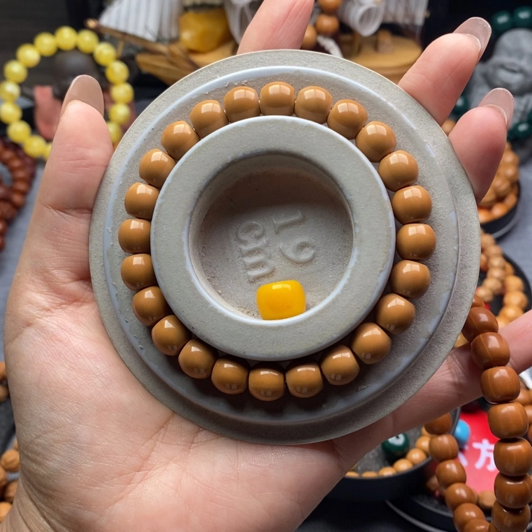 n***哥猴头核桃吊坠直切