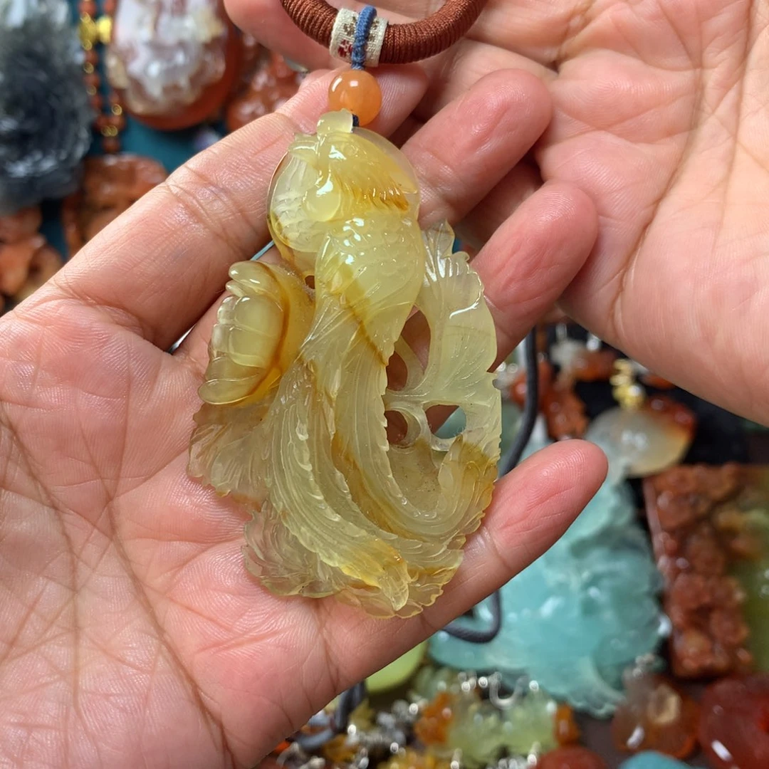 蛇纹石玉挂坠未镶嵌