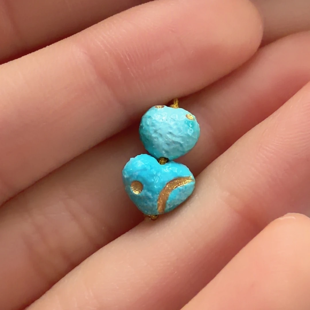 绿松石未镶嵌颈饰