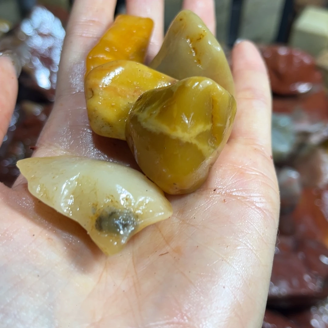 学***涯大叶紫檀（黑酸枝木类）寿山石