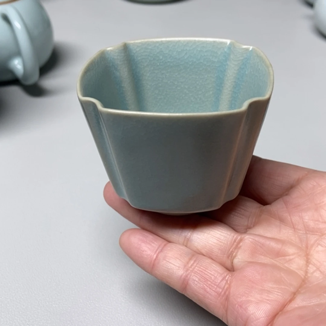 张君支钉仿古冰花四方杯，