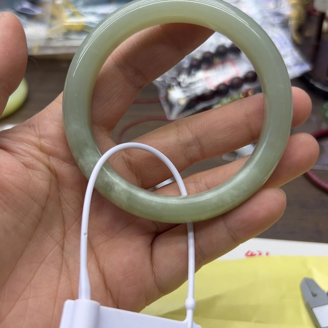 和田玉未镶嵌手镯60.7圈围409