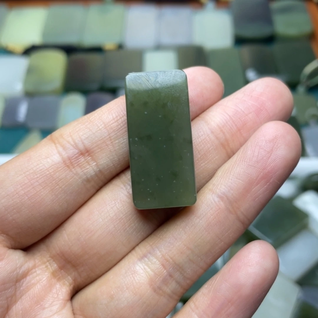 【闪购商品】颈饰未镶嵌和田玉