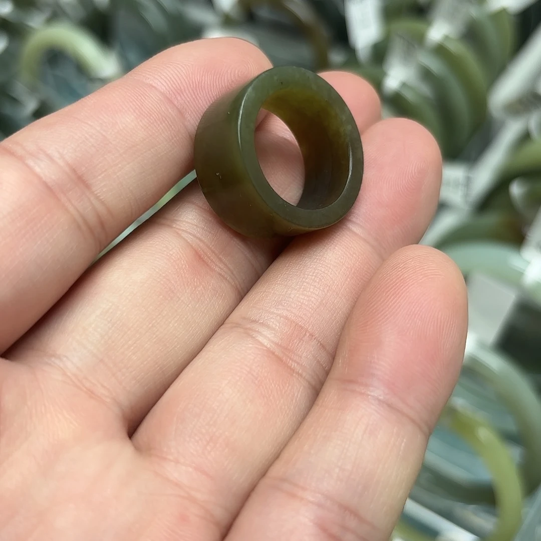 未镶嵌手镯和田玉（糖玉）