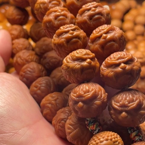 手串猴头核桃西**鹰舞台