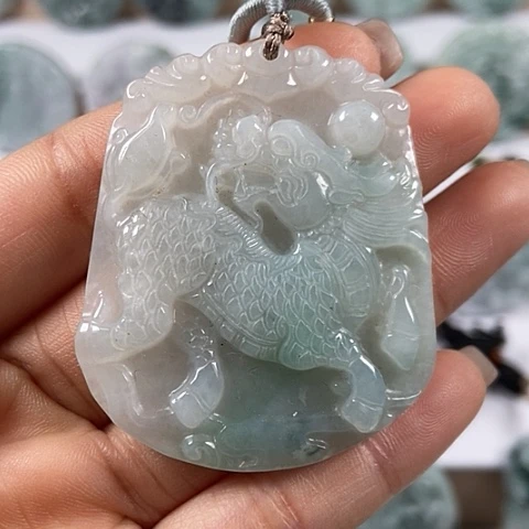 翡翠颈饰未镶嵌麒麟福利