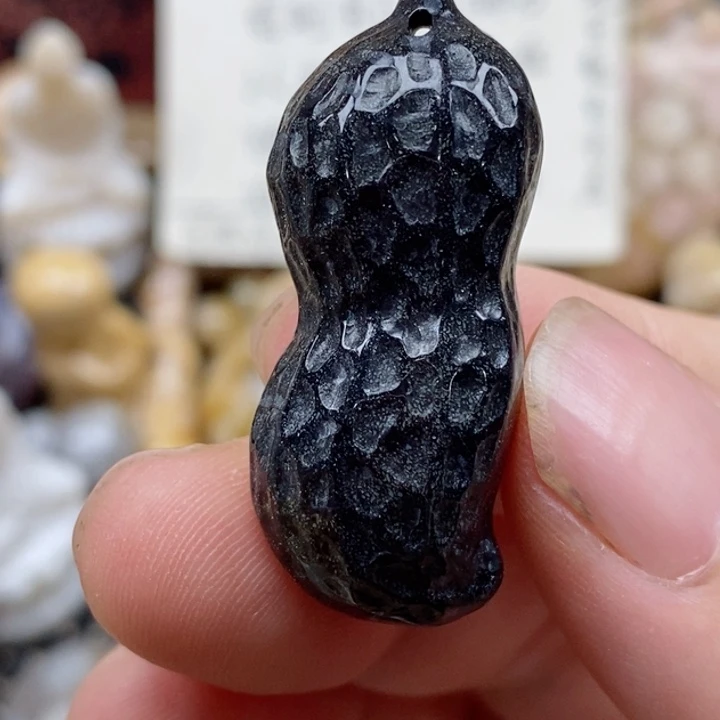 颈饰未镶嵌硅化珊瑚（珊瑚玉）