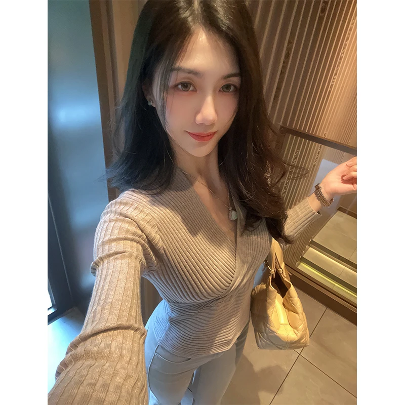 【茶系清咖】CHENMAN•韩系姐感羊毛交叉v领长袖针织衫女套头打底衫