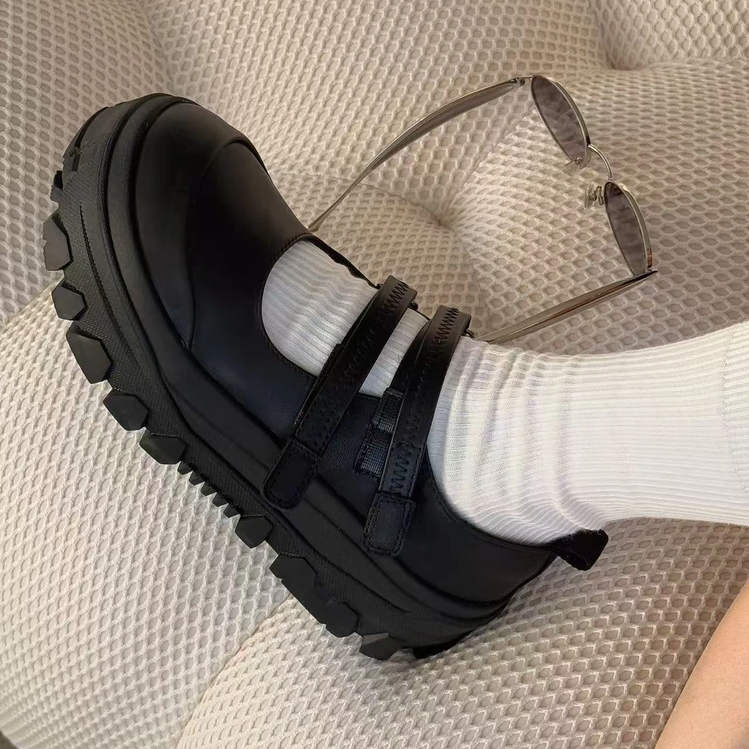 诗歌兰玛丽珍单鞋女2025年新款真皮时尚厚底一字带休闲鞋599-22