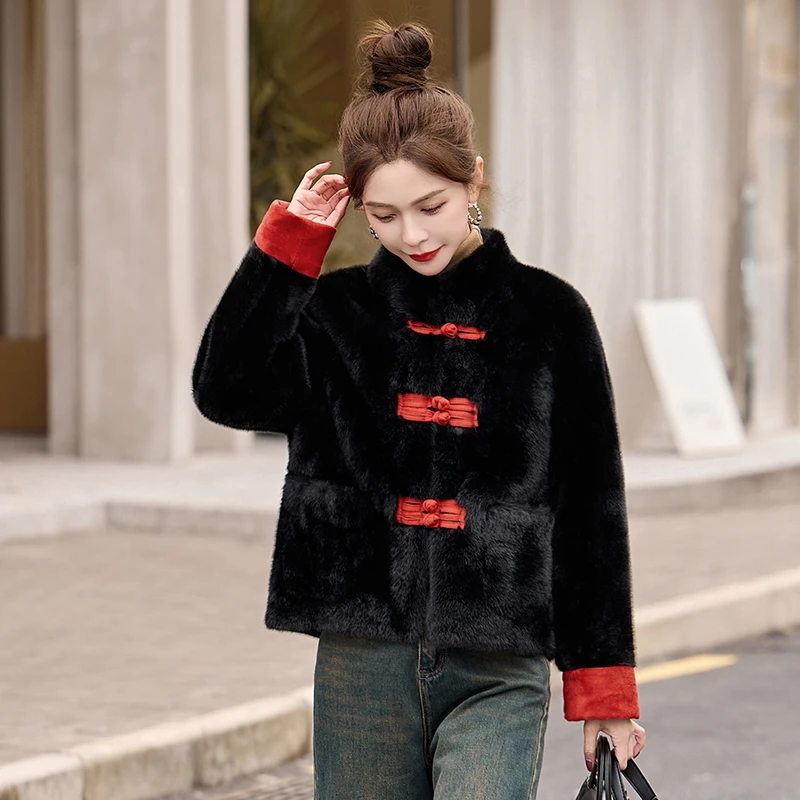 新中式时尚盘扣短款毛毛外套女冬季2025新款皮毛一体加厚保暖上衣