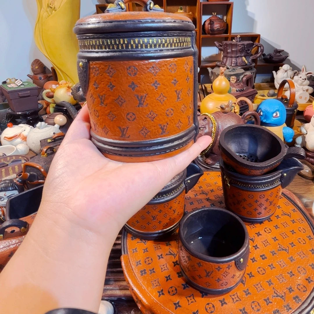 樱****紫砂茶叶盒纯手工制作过程就是
