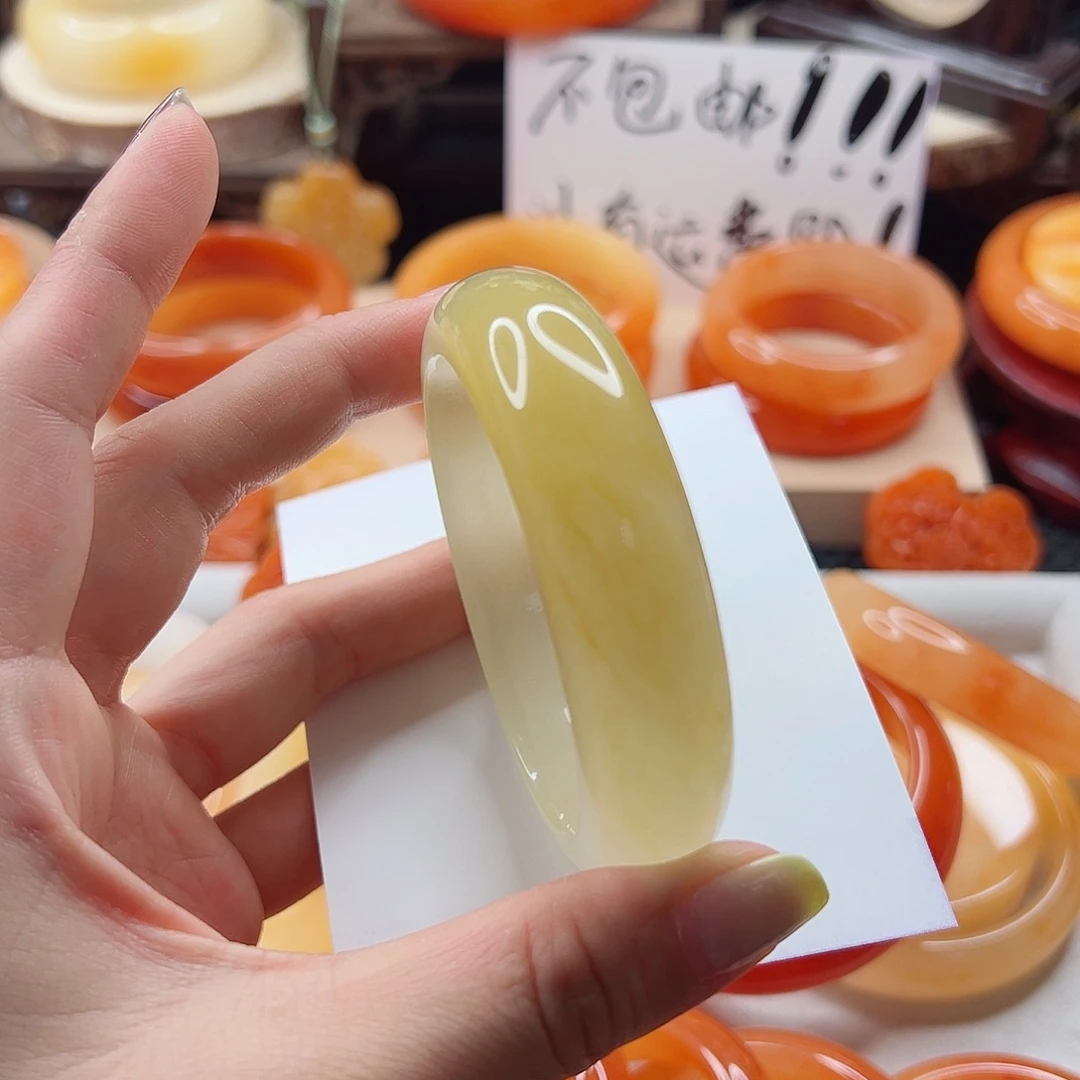 石英质玉（黄龙玉）未镶嵌手镯