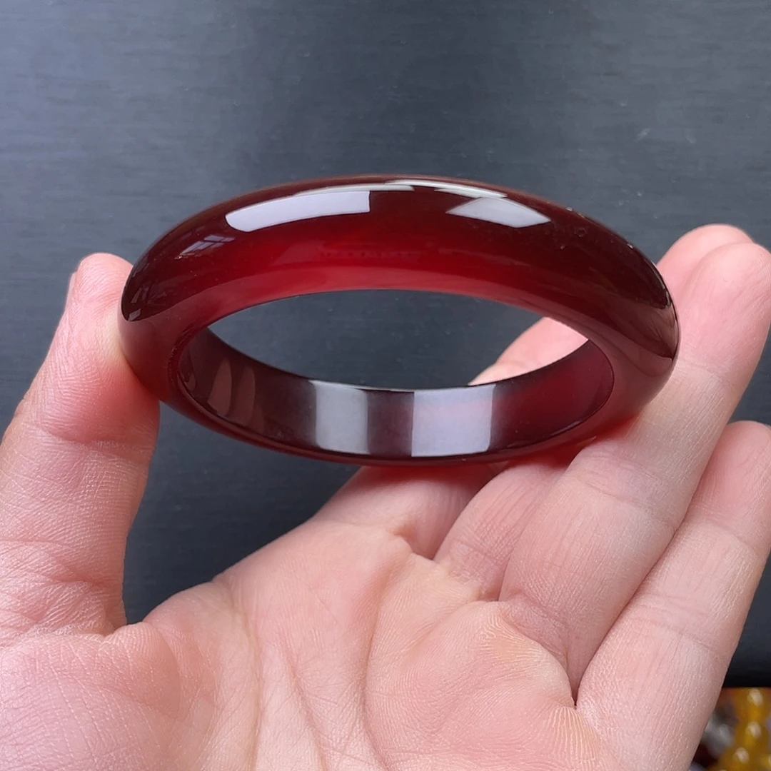 1***5玛瑙/玉髓手镯未镶嵌