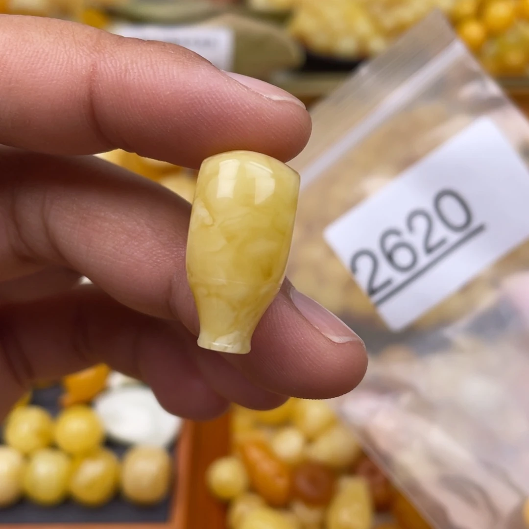 琥珀珠宝奇石未镶嵌12.4m