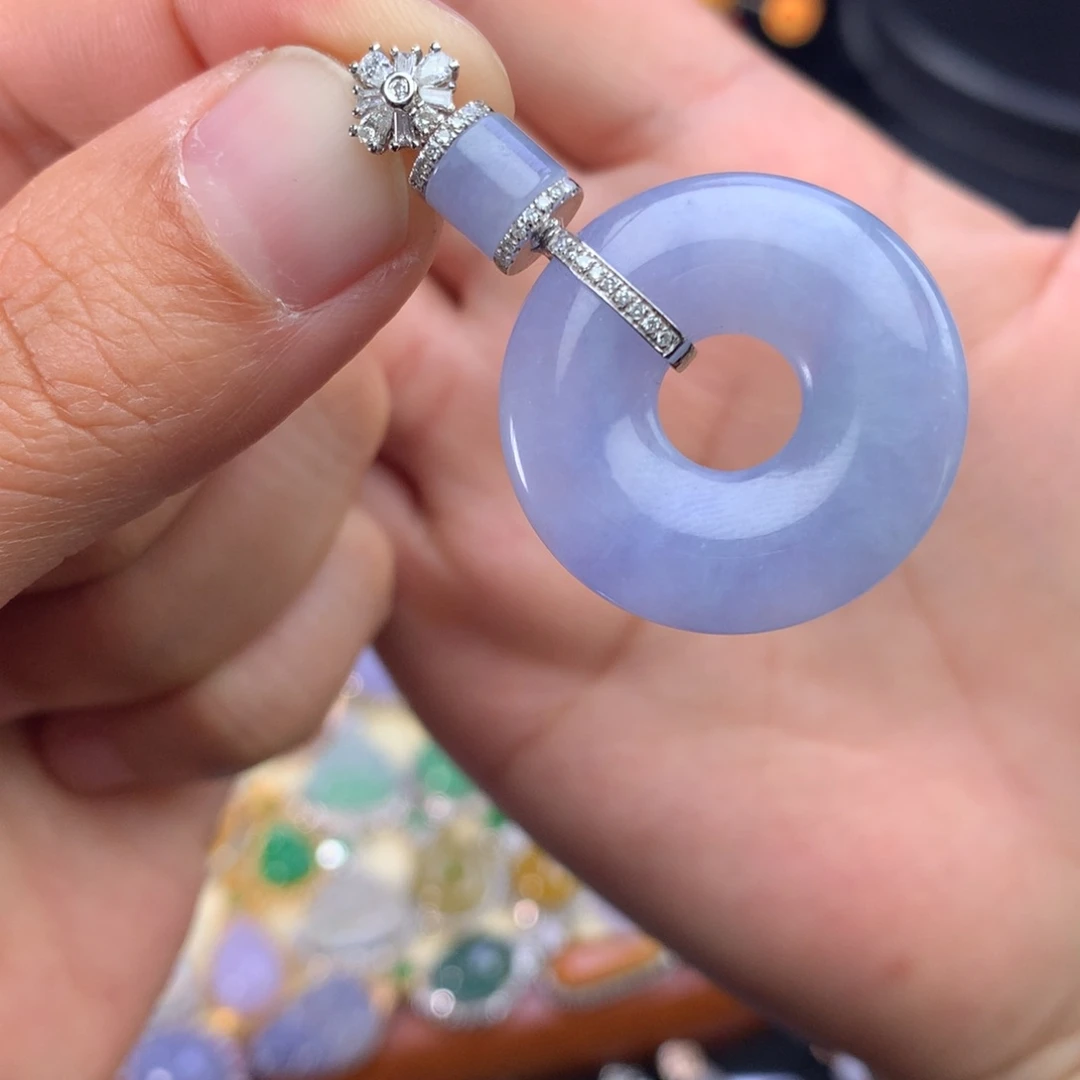 翡翠吊坠(不含链)18K金镶嵌