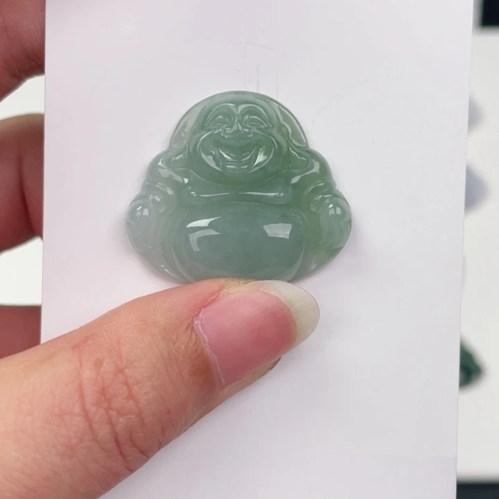 翡翠未镶嵌颈饰佛公