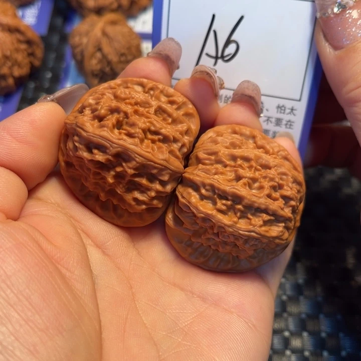 文玩核桃把件41狮子A6