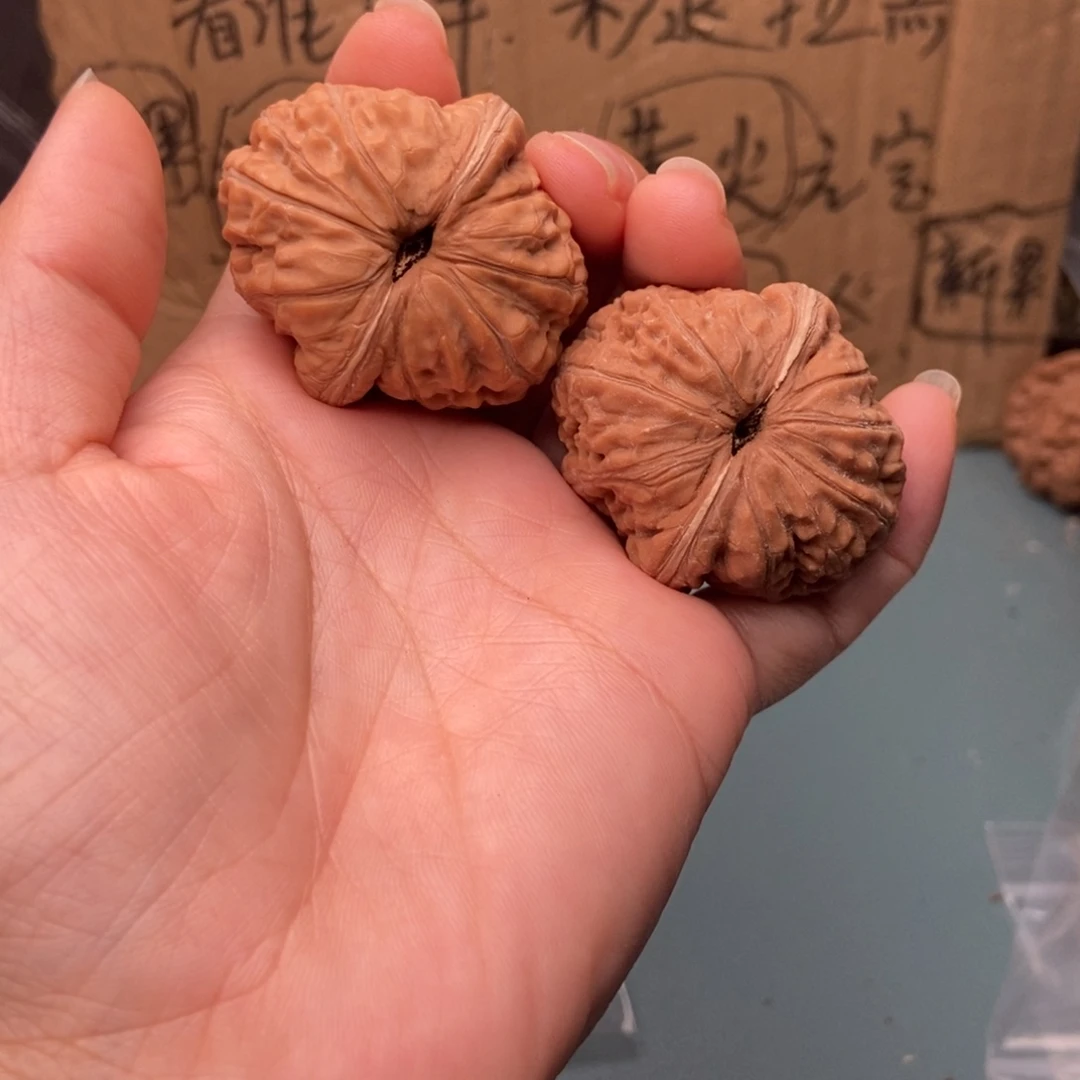 我***谁吊坠文玩核桃元宝40