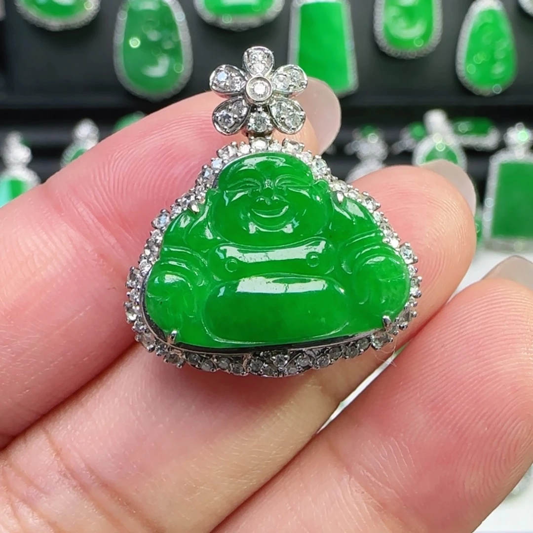 翡翠18K金镶嵌颈饰吊坠