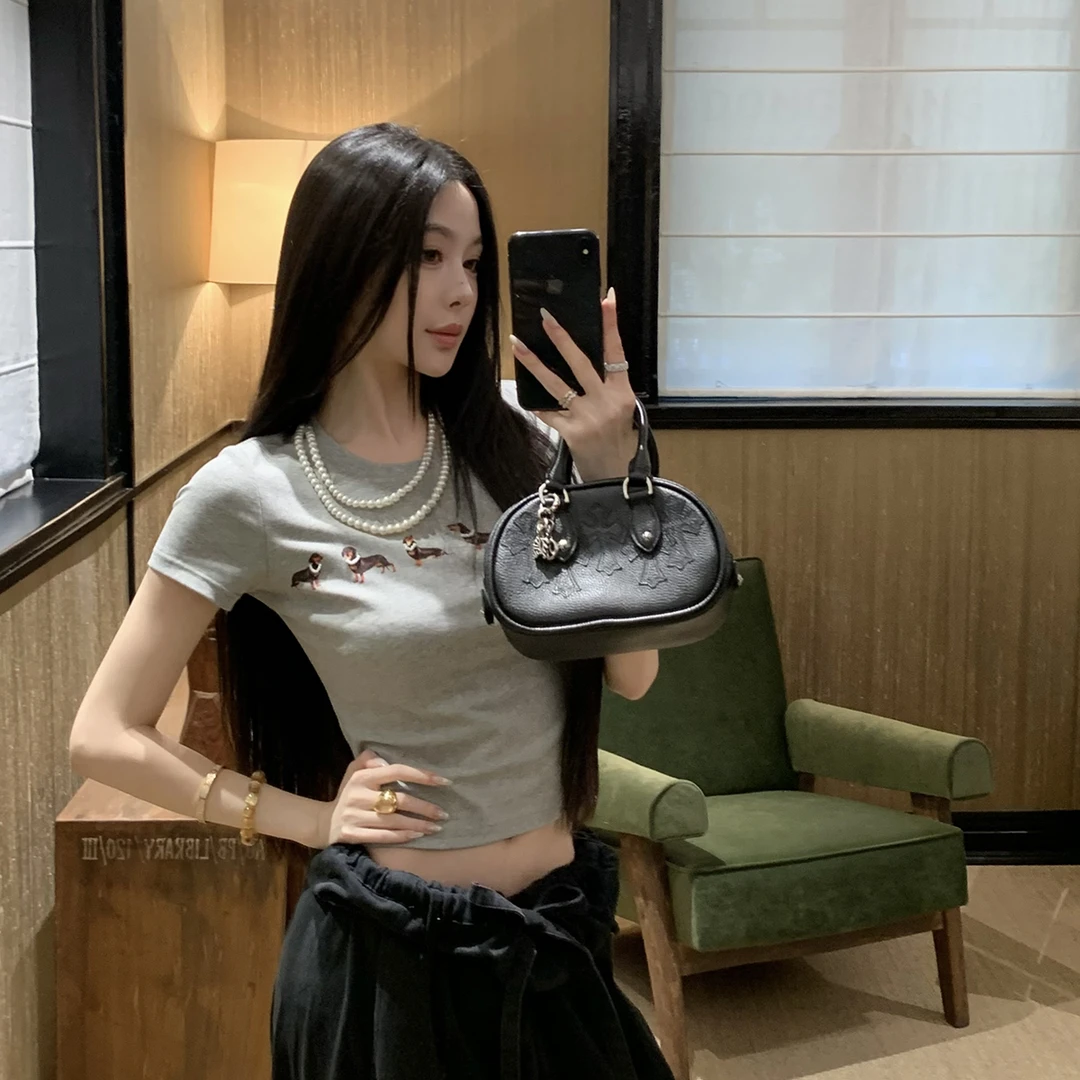 FBB limit时尚可拆卸手缝珍珠腊肠狗印花T恤女时髦上衣女D251141A