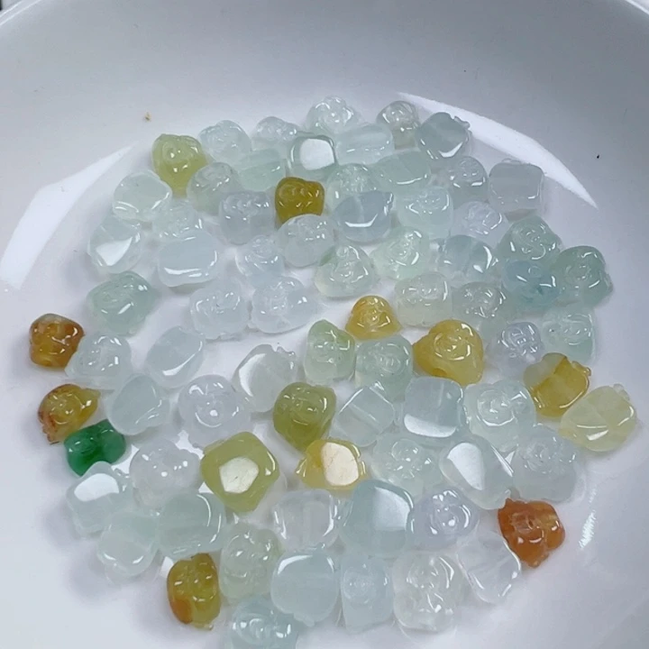 散珠翡翠佛头珠一颗