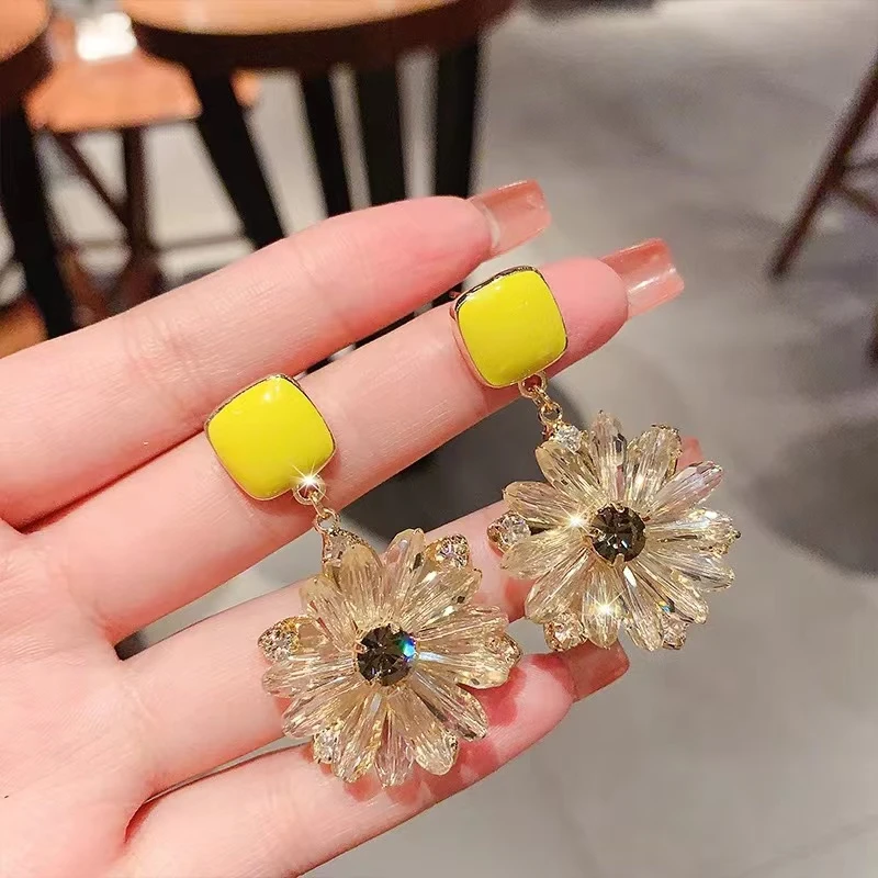 铜合金合成锆石耳饰 气质轻奢时尚百搭复古简约夸张精致耳饰015