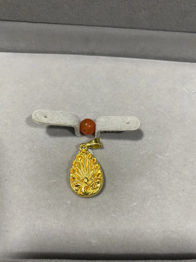 A635阿文专属金色精工孔雀吊坠 玛瑙珠 镀金 饰品多样性发货