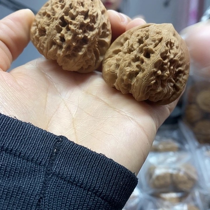 把件文玩核桃43平谷凹底红皮