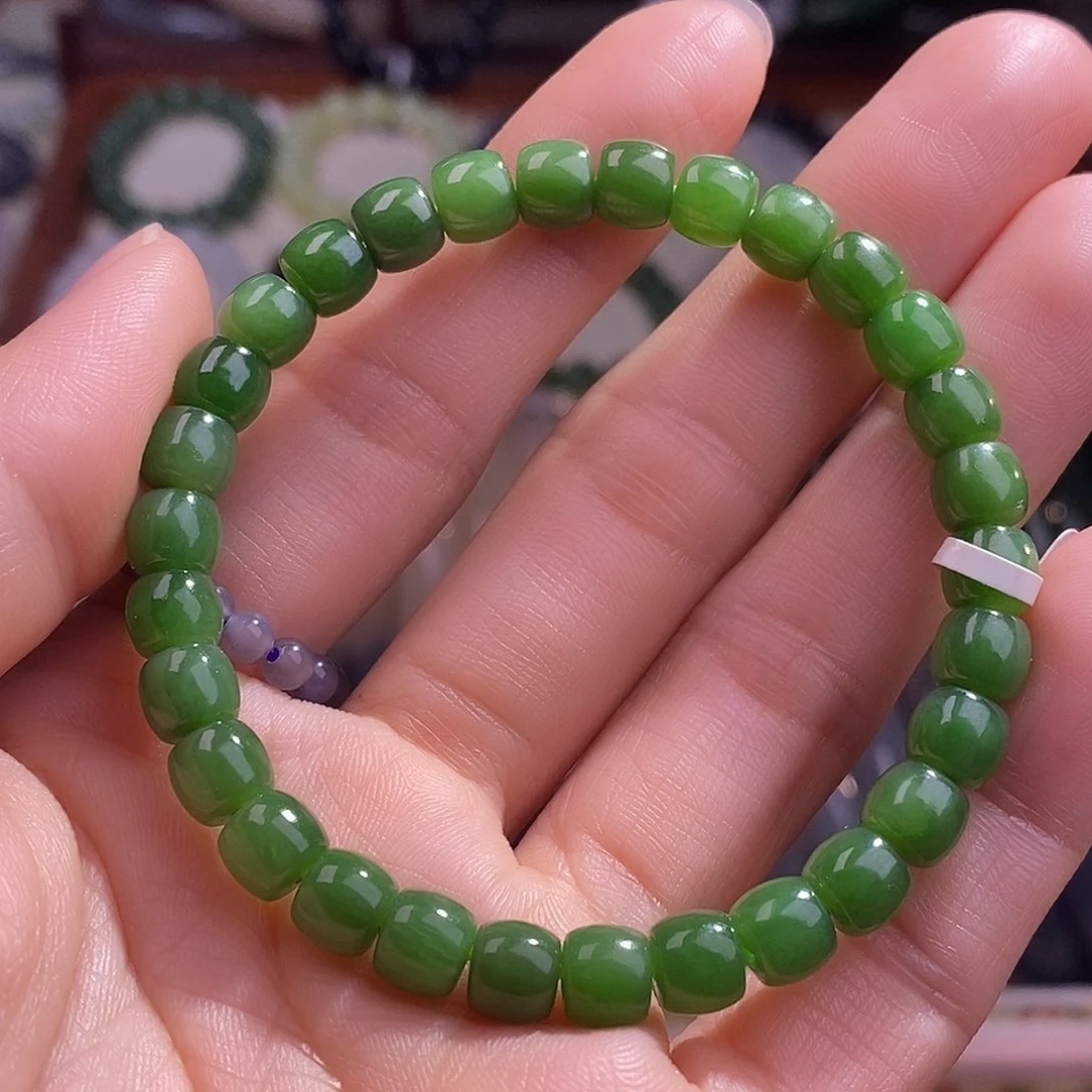 颈饰未镶嵌和田玉俄7老矿料碧玉约7mm手串