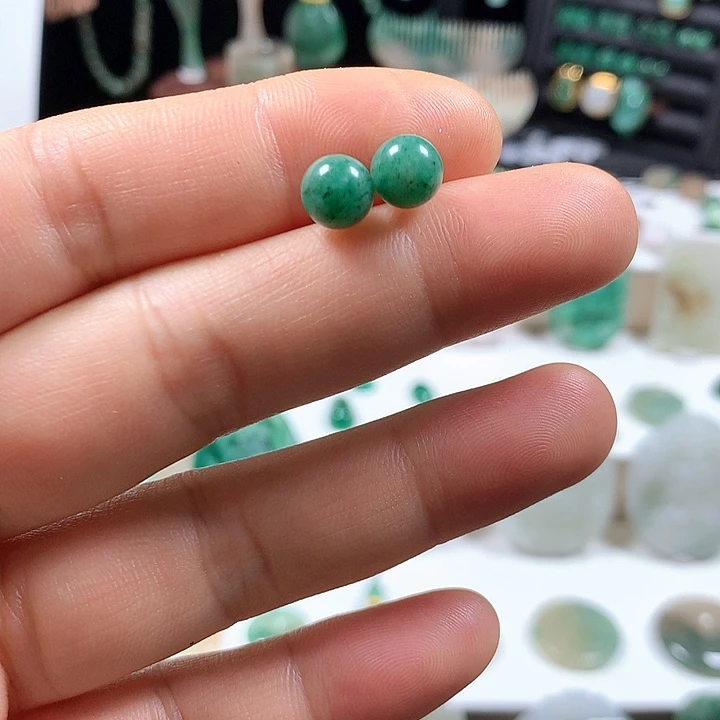 未镶嵌独山玉颈饰