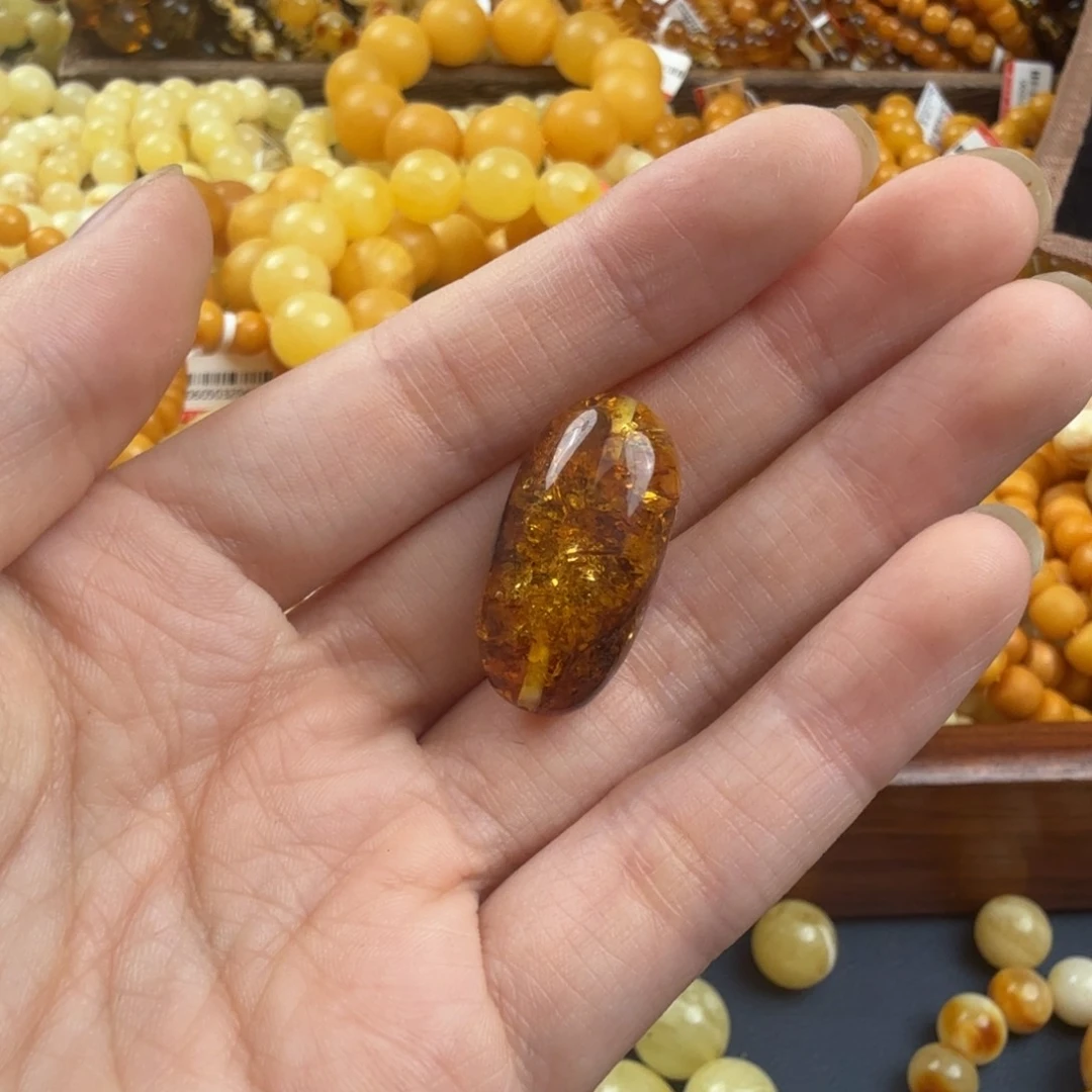 未镶嵌琥珀珠宝奇石