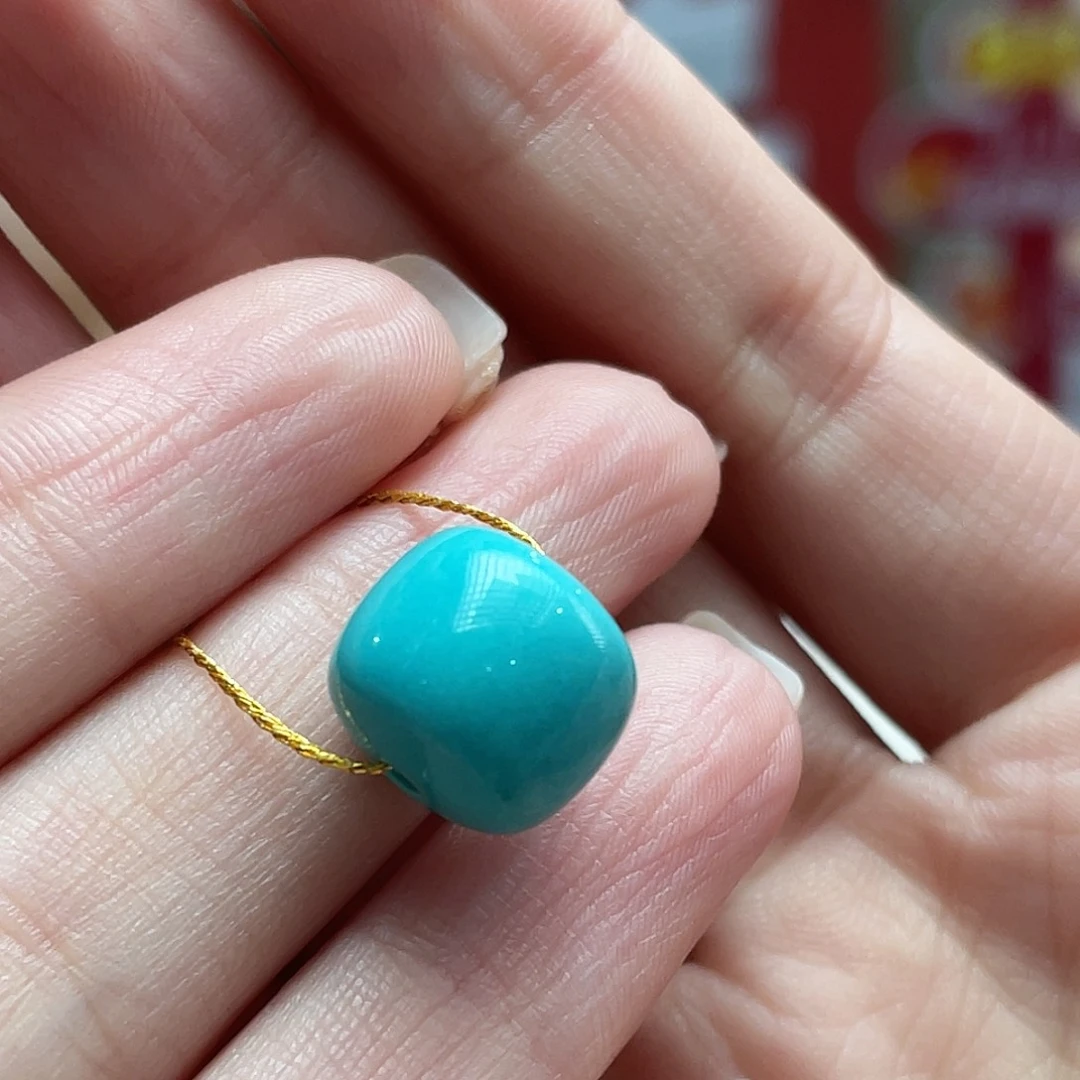 绿松石未镶嵌颈饰