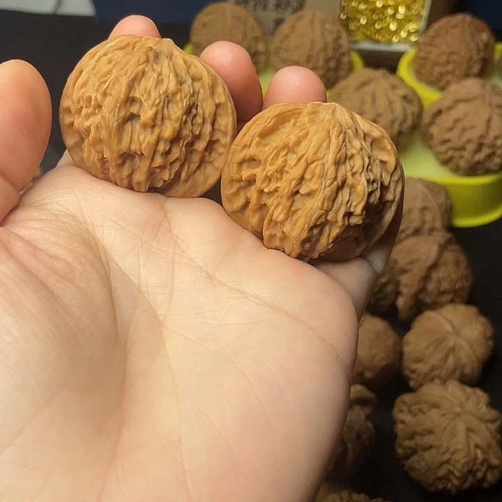 文玩核桃   磨盘山地